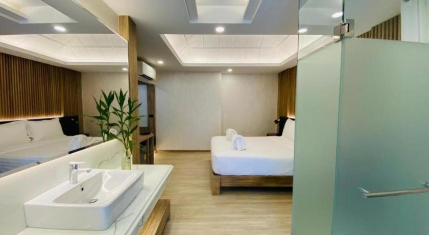 Phattrasom Villa Hua Hin Exterior photo